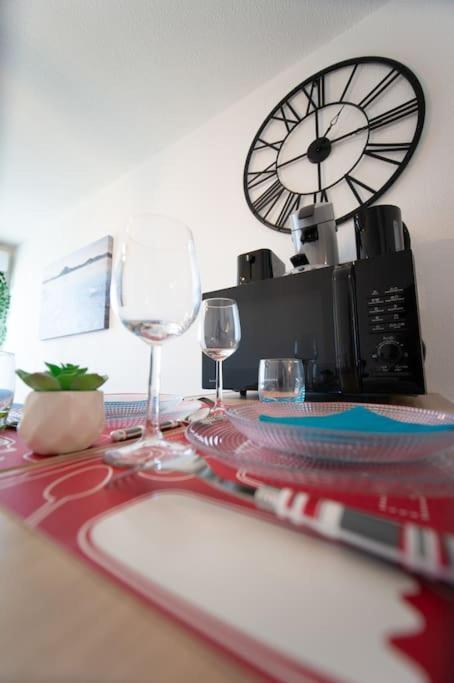 Fully Equipped Apartment St Charles Train Station Marsiglia Esterno foto